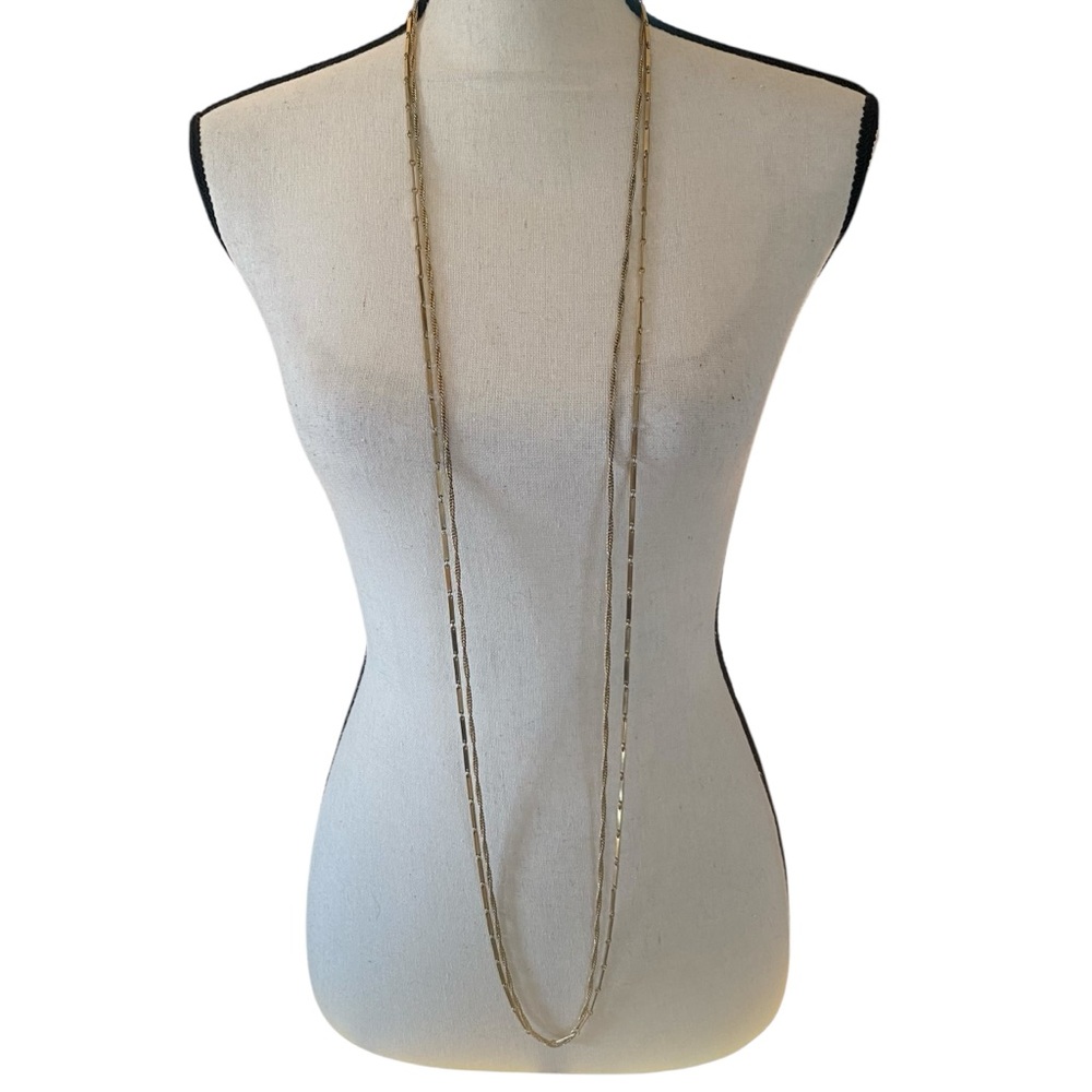 Vintage Celebrity Gold Tone Opera Length Double Chain
